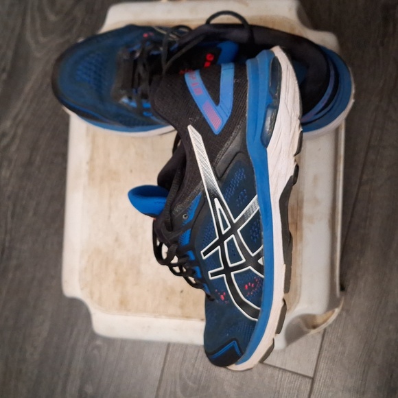 ASICS GT-2000 7 Shoes - Picture 8 of 16